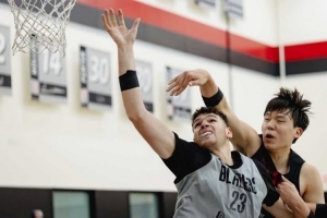 隊記：快打模式下克林根最多堅持65場(chǎng) 他休息時(shí)楊瀚森或有機會(huì )