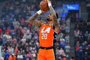 科林斯：會(huì )盡力以積極心態(tài)對待比賽 感恩每天都醒來(lái)都能有好狀態(tài)