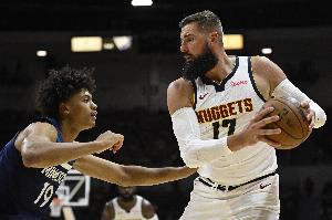 芬奇：貝蘭熱發(fā)展處于正軌 節奏戰術(shù)識別身體對抗都越來(lái)越適應了