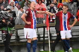 厄德高：曾與挪威隊經(jīng)歷許多沉重時(shí)刻，關(guān)鍵戰現場(chǎng)支持隊友很重要