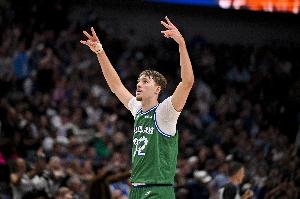 正負值低至-22！弗拉格半場(chǎng)僅4次出手命中2球 得到6分1籃板