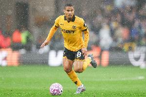 要價(jià)5000萬(wàn)歐！葡媒：曼聯(lián)想1月簽狼隊中場(chǎng)戈麥斯，球員愿意加盟