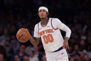 賽季命中率46.7%！克拉克森笑談效率變高：沒(méi)有丟那么多手榴彈了