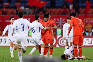 報復性染紅！直播吧：汪士欽已深刻反省，對不冷靜舉動(dòng)表達懊悔