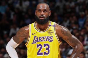 久疏戰陣！詹姆斯首節出戰7分24秒1中0得到1板2助1失誤正負值-14