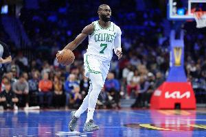 上半場(chǎng)僅打12分鐘！布朗：我打得像屎一樣 教練對我要求本就很高