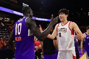 好兄弟都要努力！楊瀚森G聯(lián)盟壓制馬盧阿奇后獲得機會(huì ) 后者未登場(chǎng)