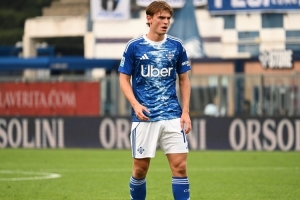 小法談帕斯：他能做出很多不可預測的技巧，他不應被關(guān)在籠中