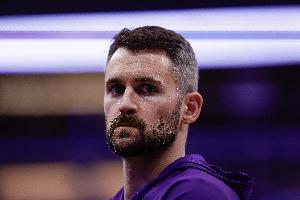 爵士主帥：我們已經(jīng)接納了樂(lè )福和他的家庭 我們需要他領(lǐng)導更衣室