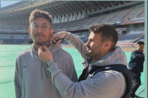 親自上手！瓦科社媒曬照，他為克雷桑剪胡子