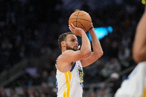 ?????里程碑！庫里生涯得分超越文斯·卡特 升至歷史第22！