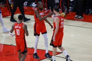 漸入佳境！火箭三分短板得到改善 籃板與球權優(yōu)勢愈發(fā)明顯