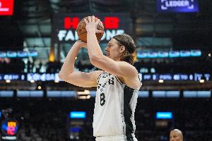 戲份增多！奧利尼克替補19分鐘拿到10分5板3助2斷 正負值+15