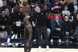 回歸賽場(chǎng)打破質(zhì)疑！詹姆斯證明自己與東契奇&小里的兼容沒(méi)有問(wèn)題