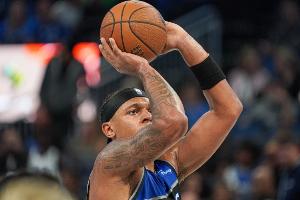 莫斯利：班凱羅一直在進(jìn)行無(wú)對抗&高強度力量訓練 他狀態(tài)很好