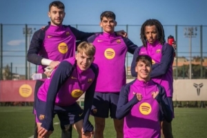 記者報巴薩訓練：霍安·加西亞準備復出，孔德從國家隊回歸訓練