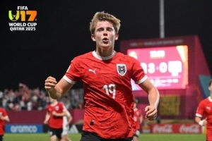 U17世界杯1/8決賽英格蘭0-4慘敗奧地利，后者1/4決賽對陣日本