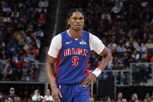 遮天蔽日！克雷伊奇籃下強攻 奧薩爾騰空暴起送釘板大帽