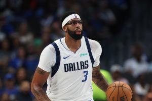 合同3年1.7537億~哪個(gè)隊接手？名記：獨行俠將探索濃眉的交易市場(chǎng)