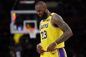 Skip：勒布準在“養傷”期間偷偷練了 他上半場(chǎng)竟然進(jìn)了兩個(gè)三分