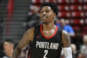 效率很高！凱萊布·樂(lè )福上半場(chǎng)出戰13分鐘 7投5中砍下13分4板2助