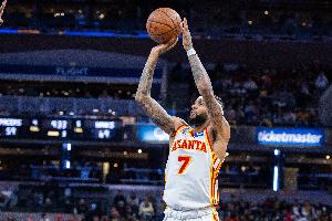 外線(xiàn)不開(kāi)和！亞歷山大·沃克半場(chǎng)11中4&三分5中0拿到9分2助