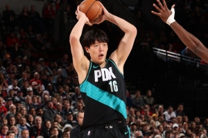 楊瀚森最大改變是自信心 對比賽節奏也更適應了 接下來(lái)會(huì )越來(lái)越好