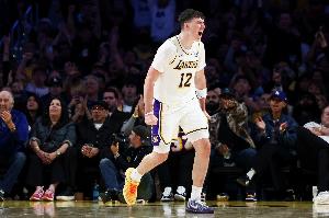 內外開(kāi)花！拉拉維亞10中6貢獻16分4板 三分5中2&正負值+13