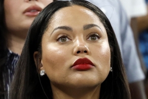 夸梅：阿耶莎嫉妒庫里 無(wú)后者沒(méi)人認識她 老公給贊助也搞不出名堂