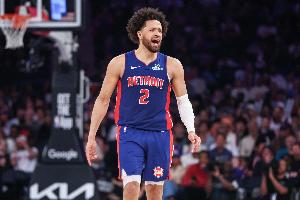 防不了！康寧漢姆單打撤步晃開(kāi)防守命中跳投