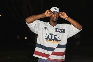 打不了球不妨礙耍帥！阿德巴約曬近期照：全副武裝 穿戴整齊