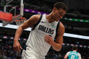 隊魂Buff？德懷特·鮑威爾沒(méi)進(jìn)球的比賽獨行俠0勝8負 反之3勝1負