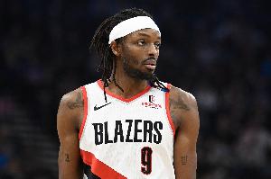 人手短缺&小楊能否登場(chǎng)？格蘭特因生病今日缺戰太陽(yáng) 霍勒迪也不打