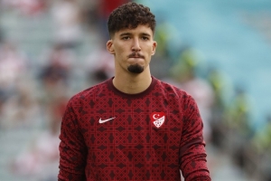 巴延德?tīng)枺和炼浞浅＝咏@勝，無(wú)論誰(shuí)出場(chǎng)比賽都會(huì )竭盡全力