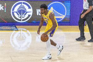 全是3！布朗尼出戰3分33秒 三分1中1得3分1助攻&出現3失誤