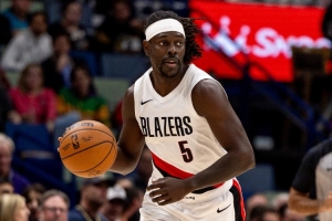 場(chǎng)均16.7分5.3板8.3助！開(kāi)拓者官方：朱·霍勒迪因傷缺戰太陽(yáng)