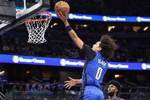 正負值+18最高！布萊克轟炸勇士?jì)染€(xiàn) 全場(chǎng)13中8砍賽季新高21分