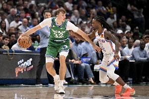 多特：華萊士花大量時(shí)間研究錄像 他意識到防守端他能做很多事