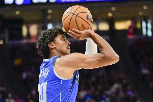 中規中矩！克里斯蒂10中5&三分6中3拿到15分7板 出現3失誤