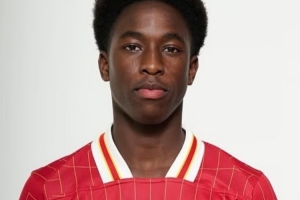 15歲已踢過(guò)U21聯(lián)賽！郵報：阿森納切爾西想挖15歲利物浦邊鋒阿貝