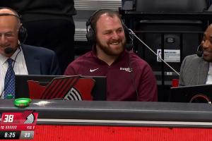 楊瀚森下放訓練漲球！開(kāi)拓者G聯(lián)盟球隊混音主帥場(chǎng)邊觀(guān)賽喜笑顏開(kāi)