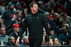 罰球丟11個(gè)！斯普利特：這也是輸球原因之一 要關(guān)注細節減少失誤