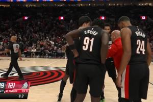 斯普利特一旁學(xué)習？最后時(shí)刻是前步行者主帥&雙冠老助教指揮球隊