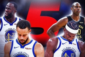 啥情況??！勇士開(kāi)賽季17場(chǎng)已經(jīng)打了5個(gè)背靠背 其他隊最多3個(gè)！