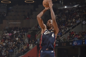 好好練罰球！小莫布里13中7拿到18分6板 罰球僅10中4