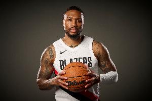 利拉德更推：我還能打一年大學(xué)籃球 是不是能回去打一年再退役？