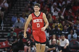 謝潑德11中5拿12分！霍勒迪：他是前三順位 我們知道他能做什么