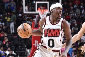 末節14分！烏度卡：阿隆·霍勒迪時(shí)刻準備著(zhù) 有他是一種奢侈