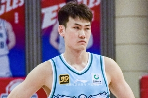 最強二輪秀！媒體人：當年腿部骨折 王睿澤單腿堅持練習三分投射