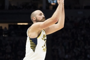 攻防都奇兵！赫夫替補27分鐘 13中7&三分9中4砍20分5板4助3帽